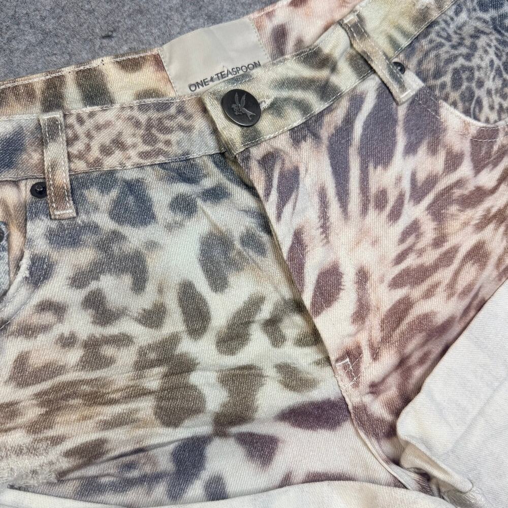 One Teaspoon Animal Print Bandit Denim Shorts Rolled Hem Size 27 NWT - Picture 4 of 9
